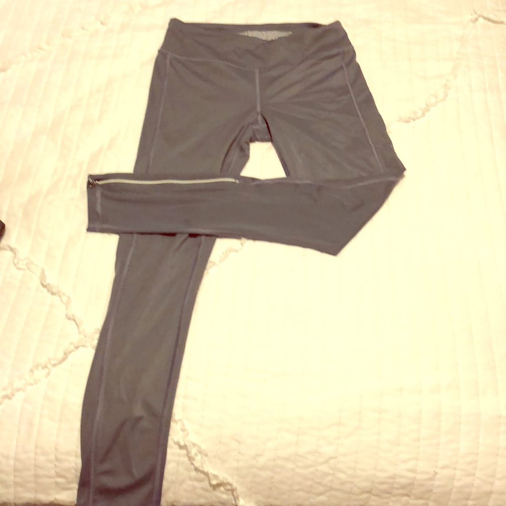 Gray Victoria Sport Performance Leggings
